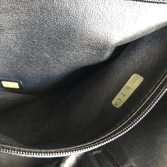 Chanel Deerskin Zipped Tote - Picture 9 of 15